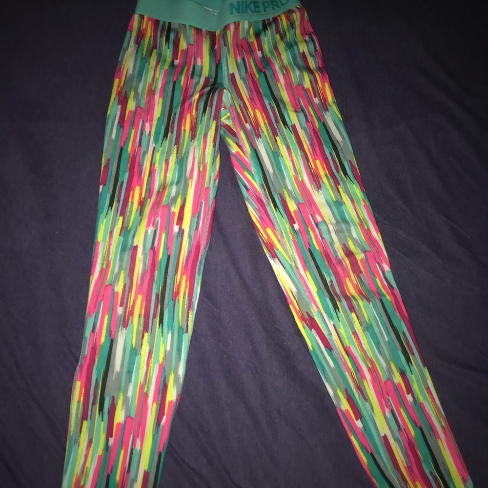 Nike Pro girls leggings